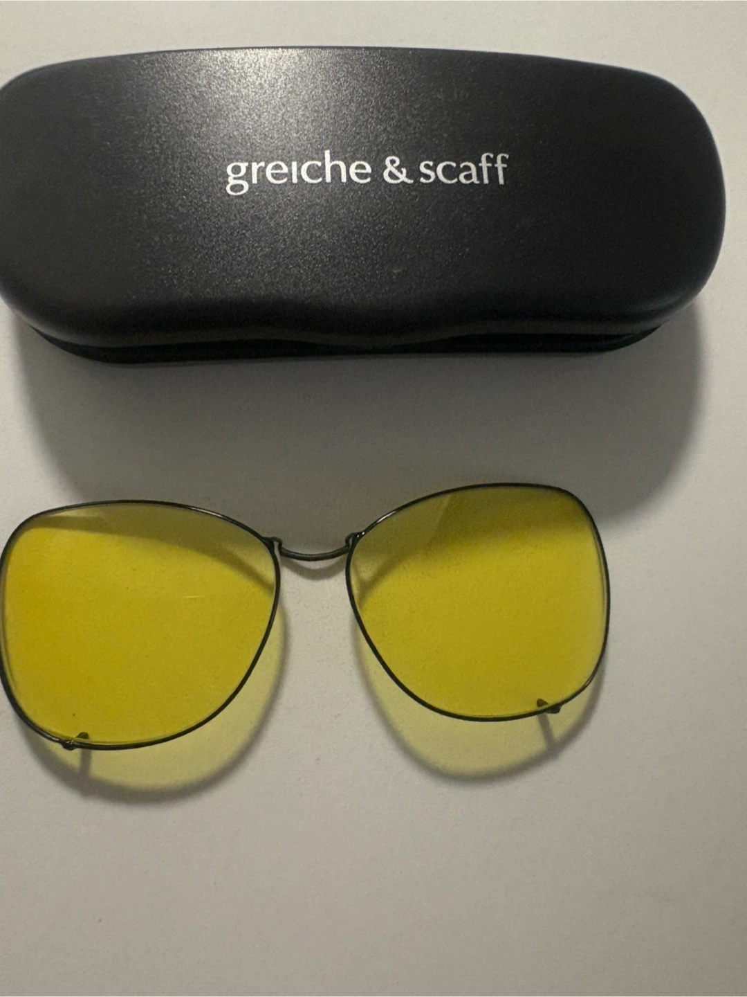 Lunettes clip-on jaunes Greiche & Scaff avec étui