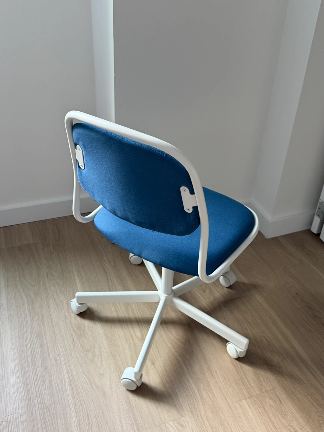 IKEA ÖRFJÄLL Swivel Chair - Blue/White - photo 2