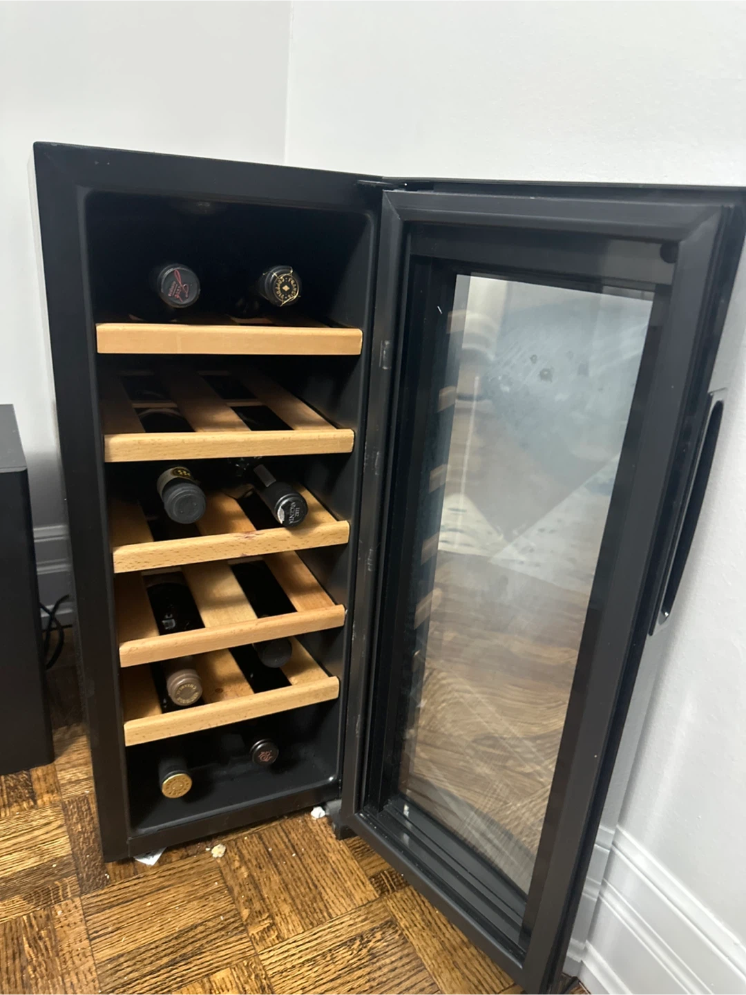 Wine Cooler Refrigerator 12-bottle - photo 2