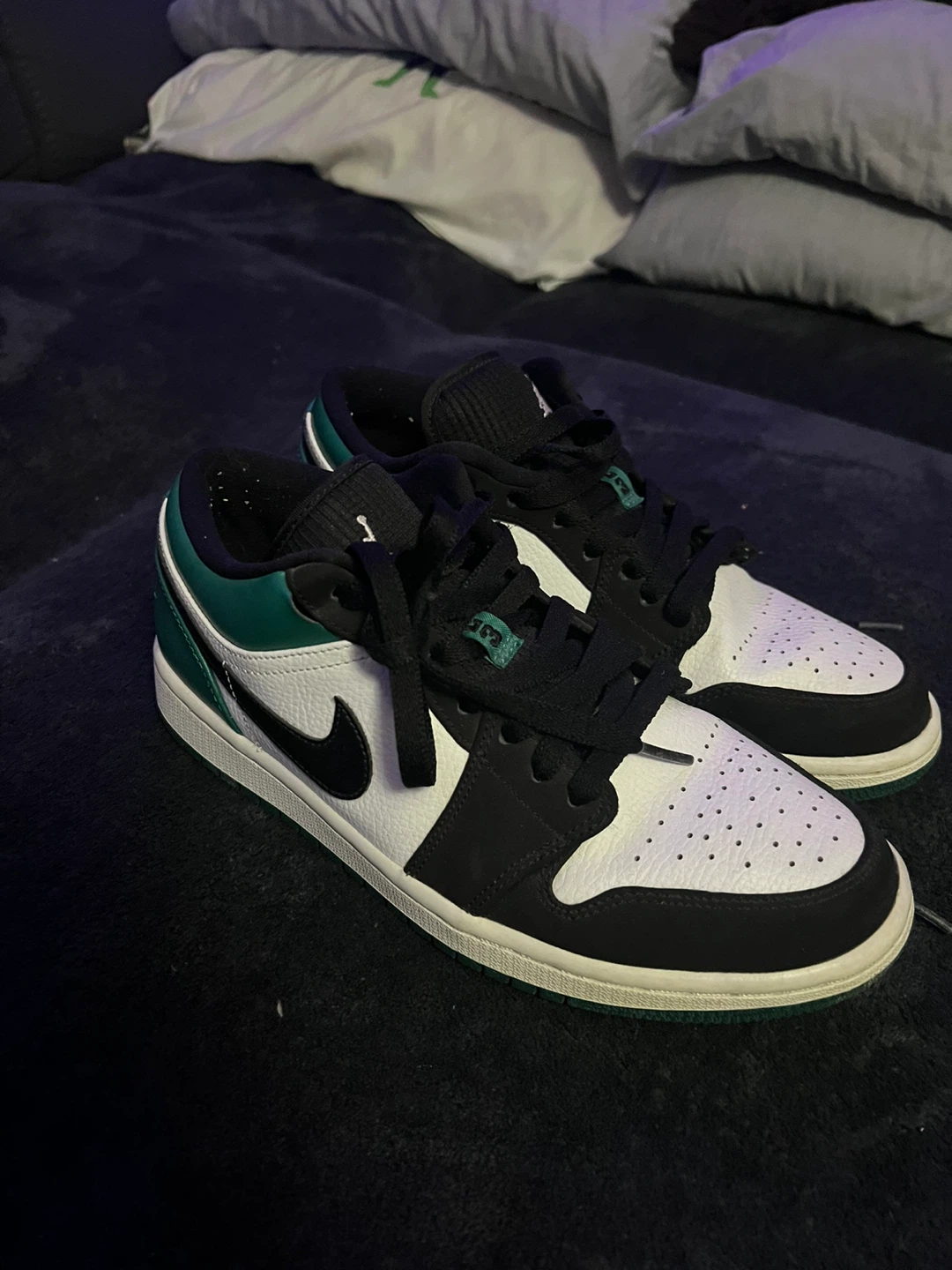 Air Jordan 1 Low SE Evergreen - photo 4