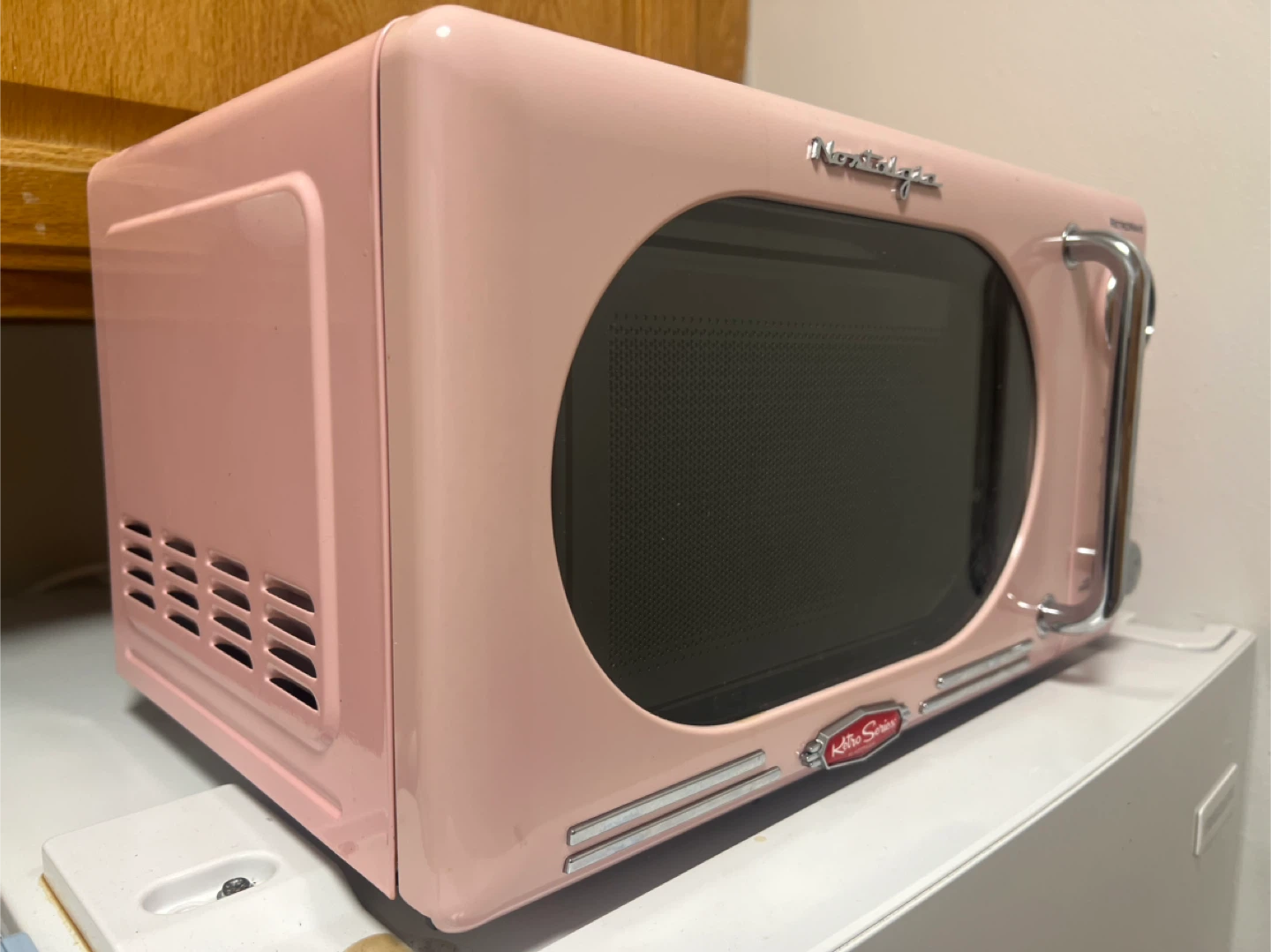 Nostalgia Retro Series Pink Microwave