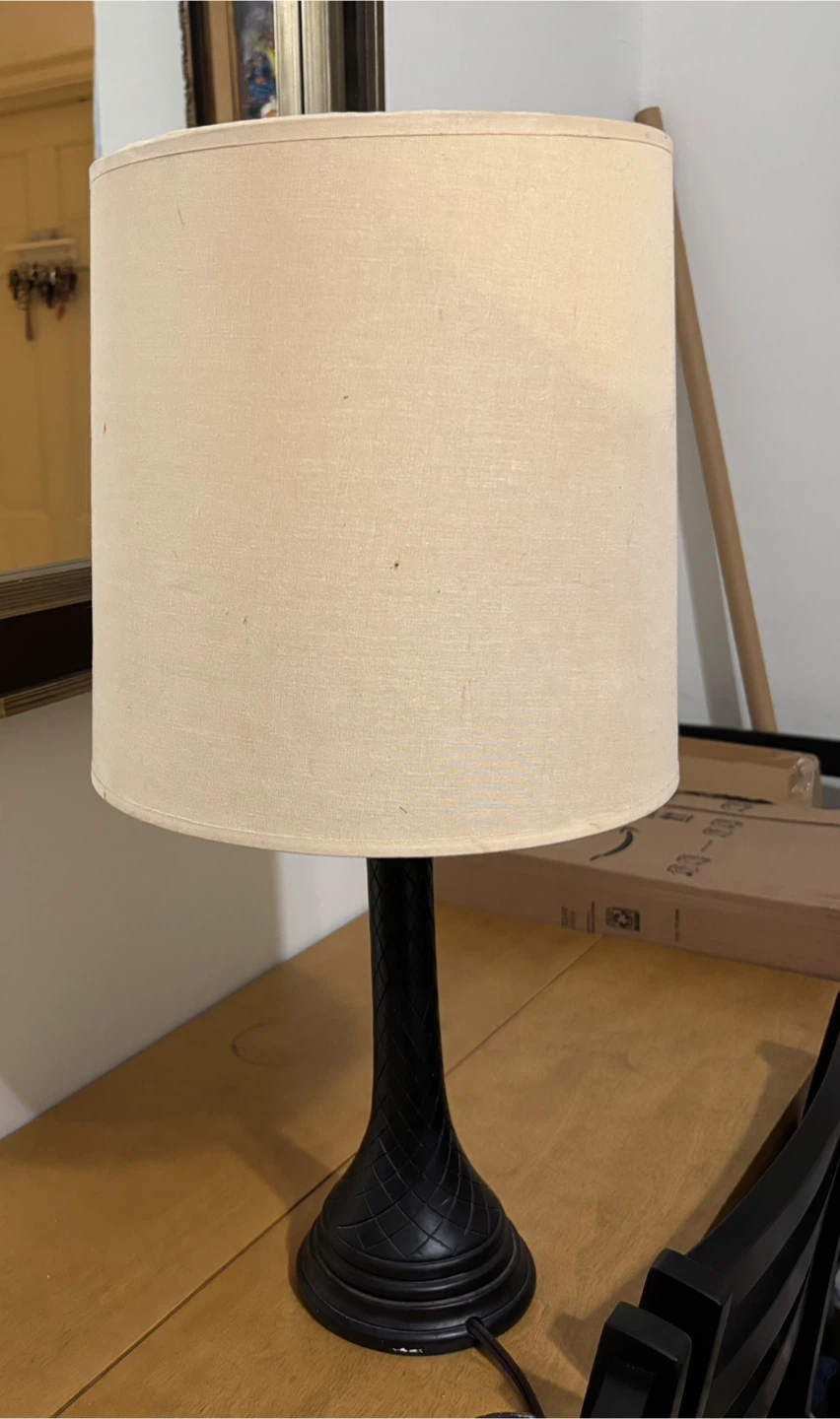 Table lamp