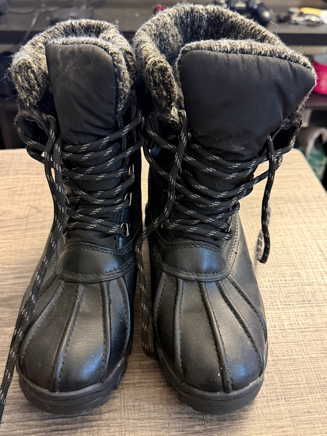 Black Winter Boots with Knit Trim