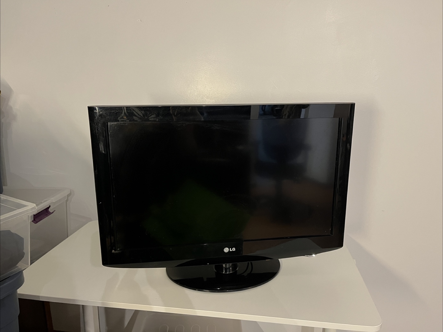 Used LG 32-inch LCD TV
