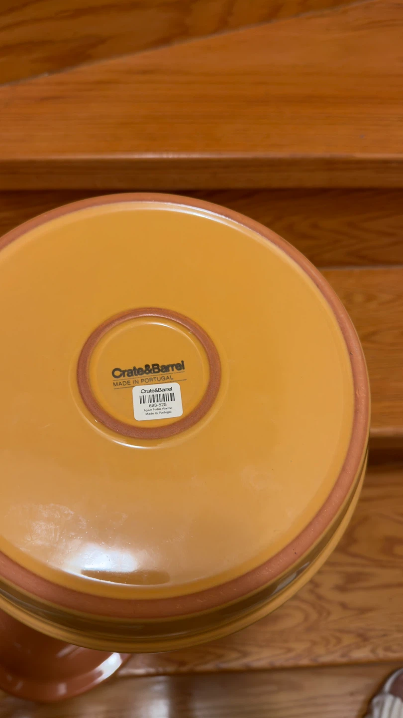 Crate & Barrel Agave Tortilla Warmer/Ceramic Baking Dish - photo 4