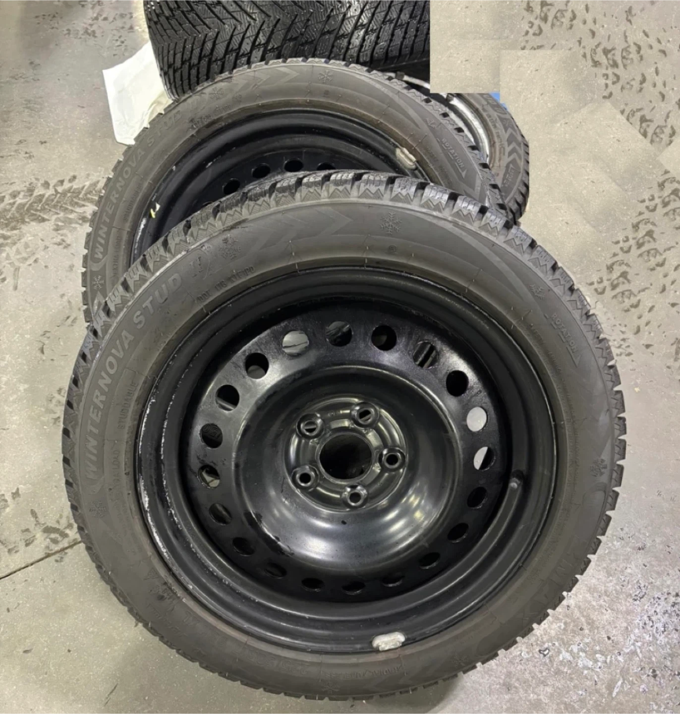 Set of 4 Winter Nova Stud Winter Tires on Rims - photo 2