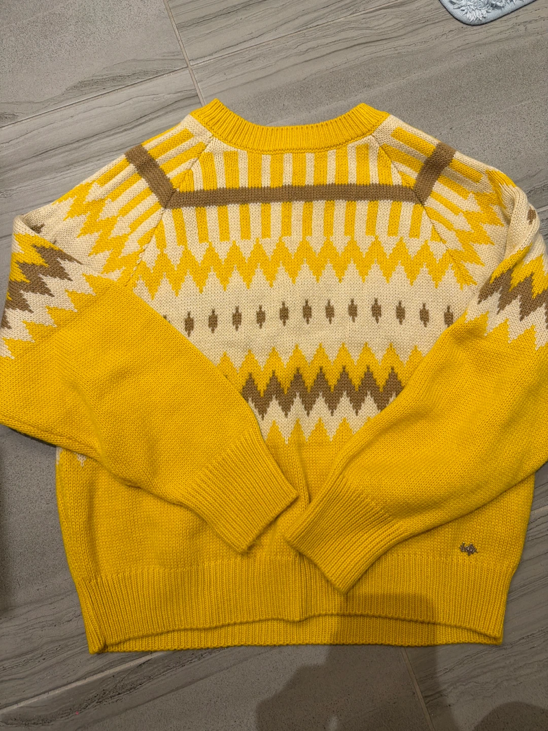 Cute yellow sweater
