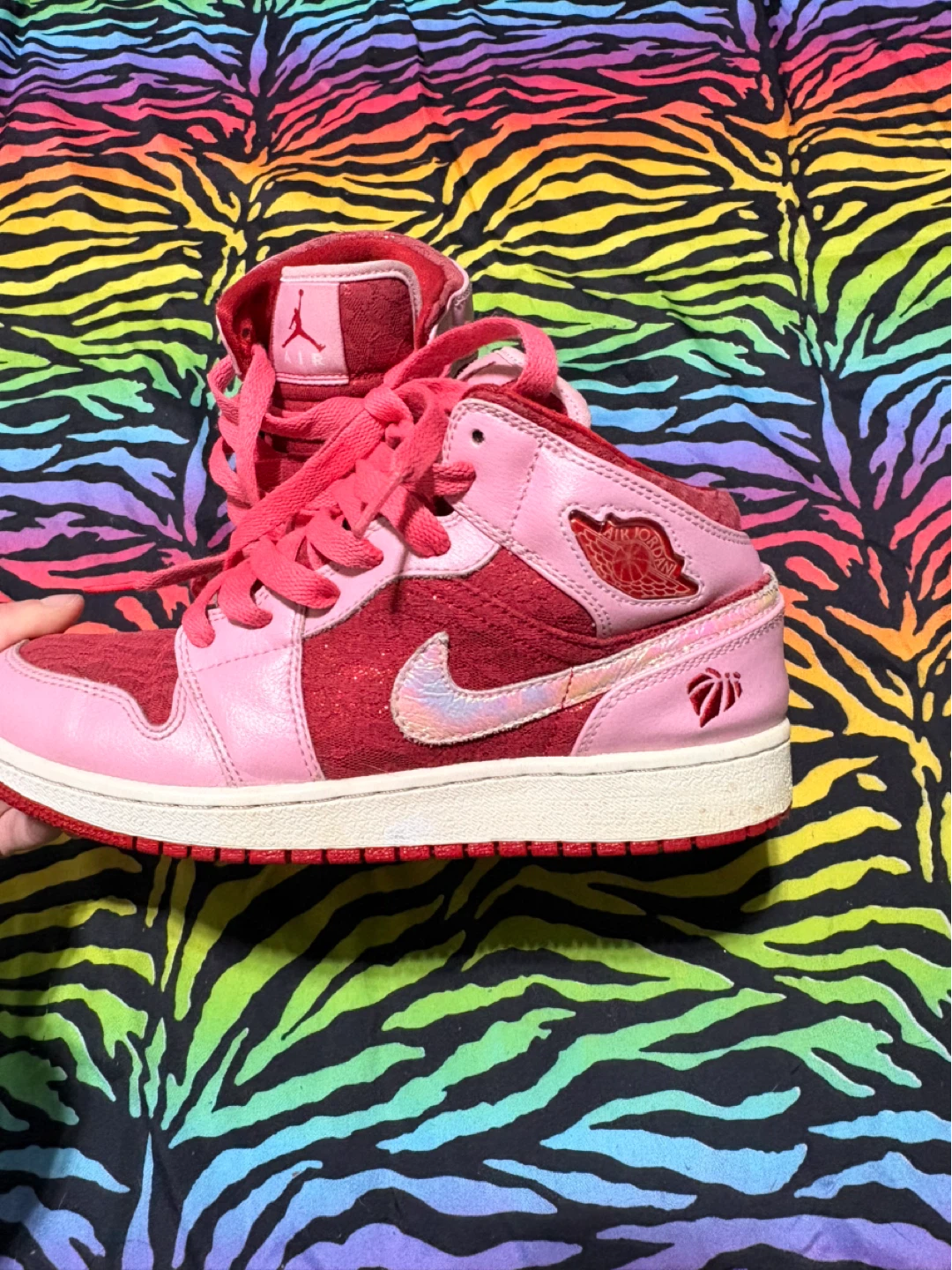 Air Jordan 1 Mid Pink Red Shoes - photo 2