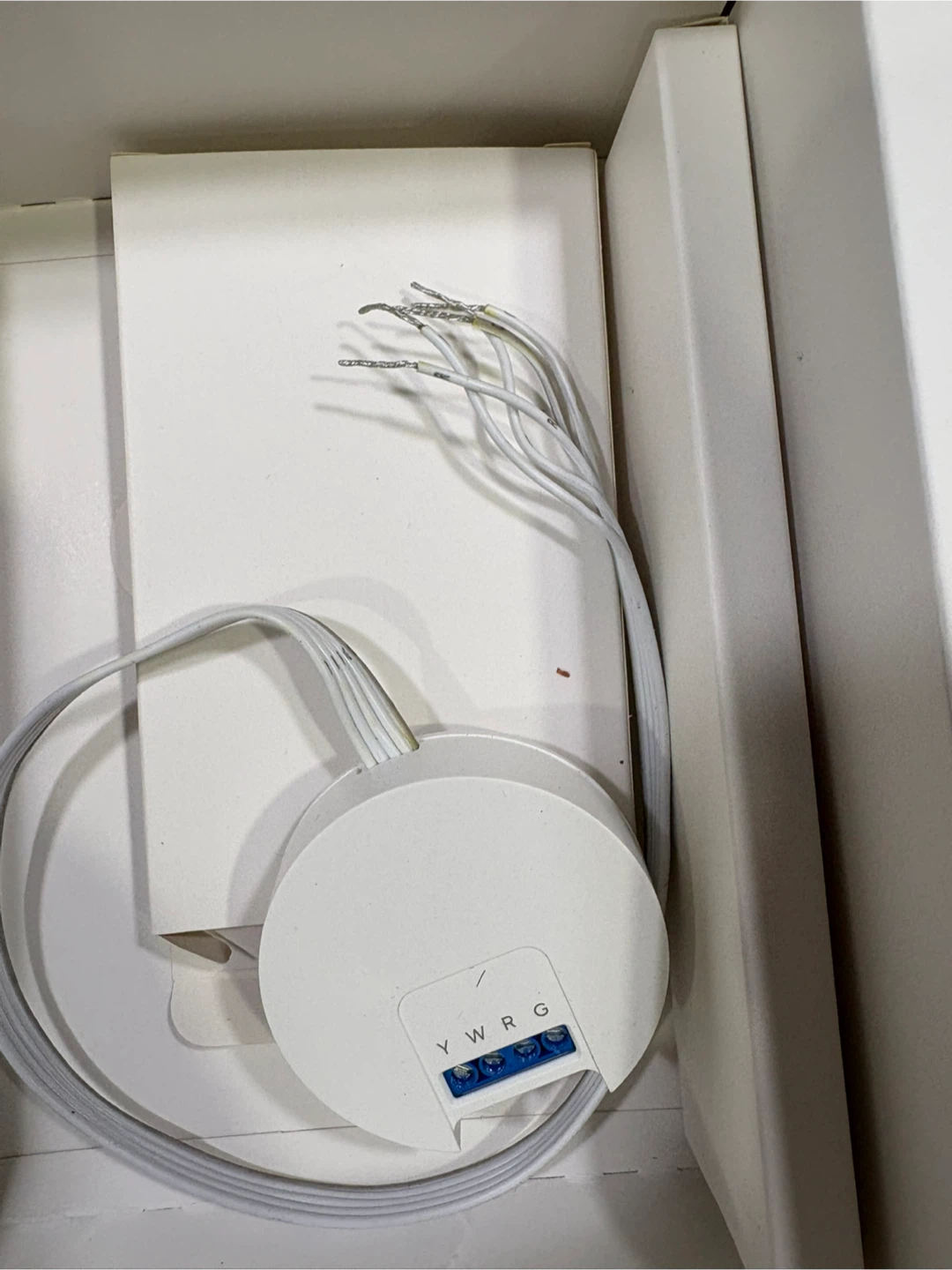 Wyze Smart Thermostat - photo 3