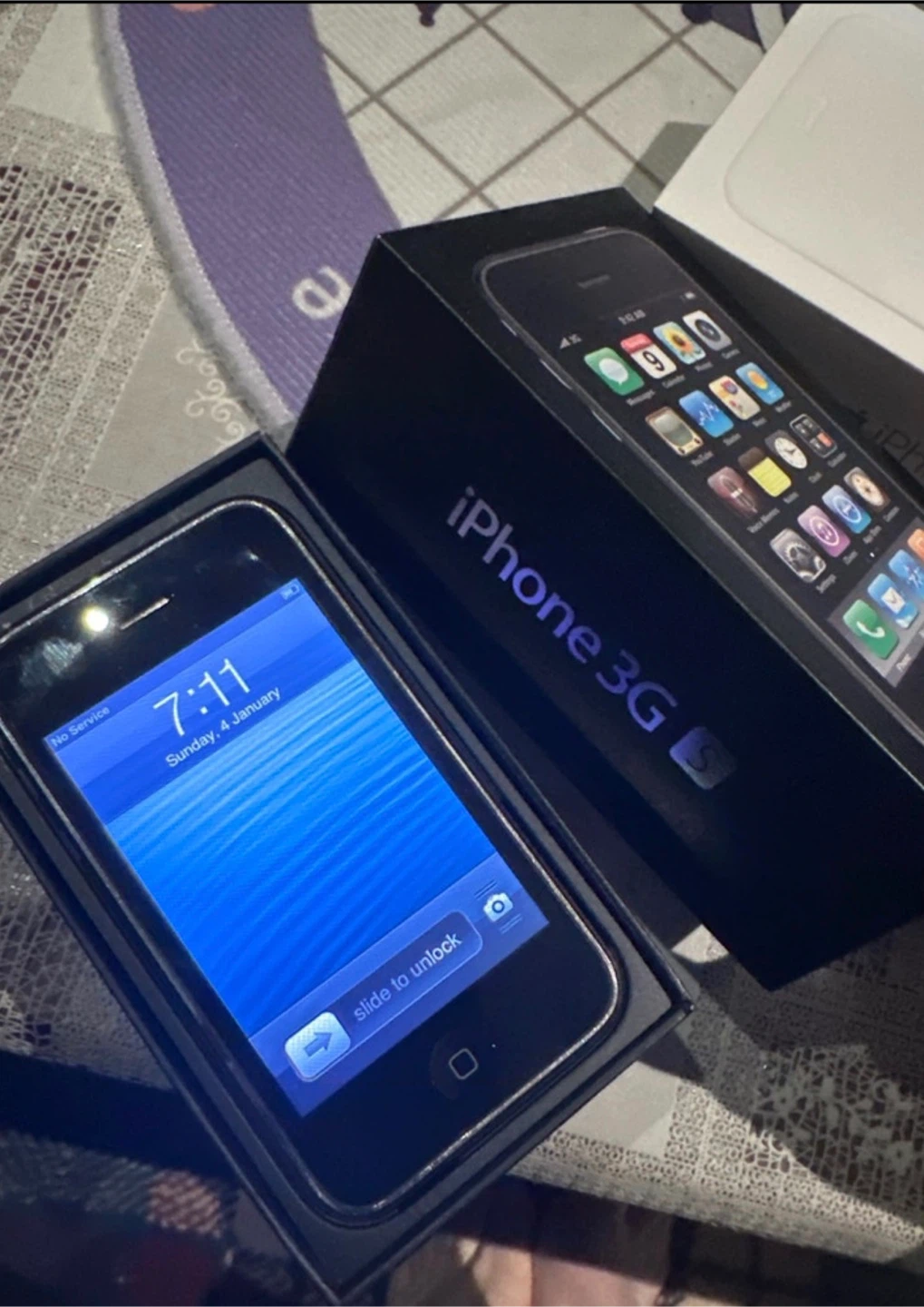 iPhone 3GS with box and working conditions