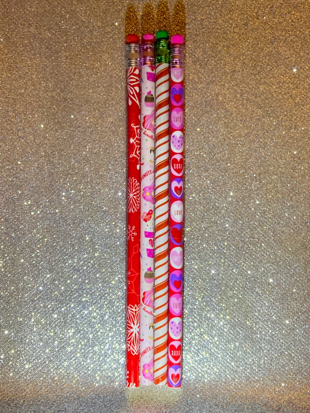 Style 24 Set of 4 Valentine's Day Themed Pencils - photo 2