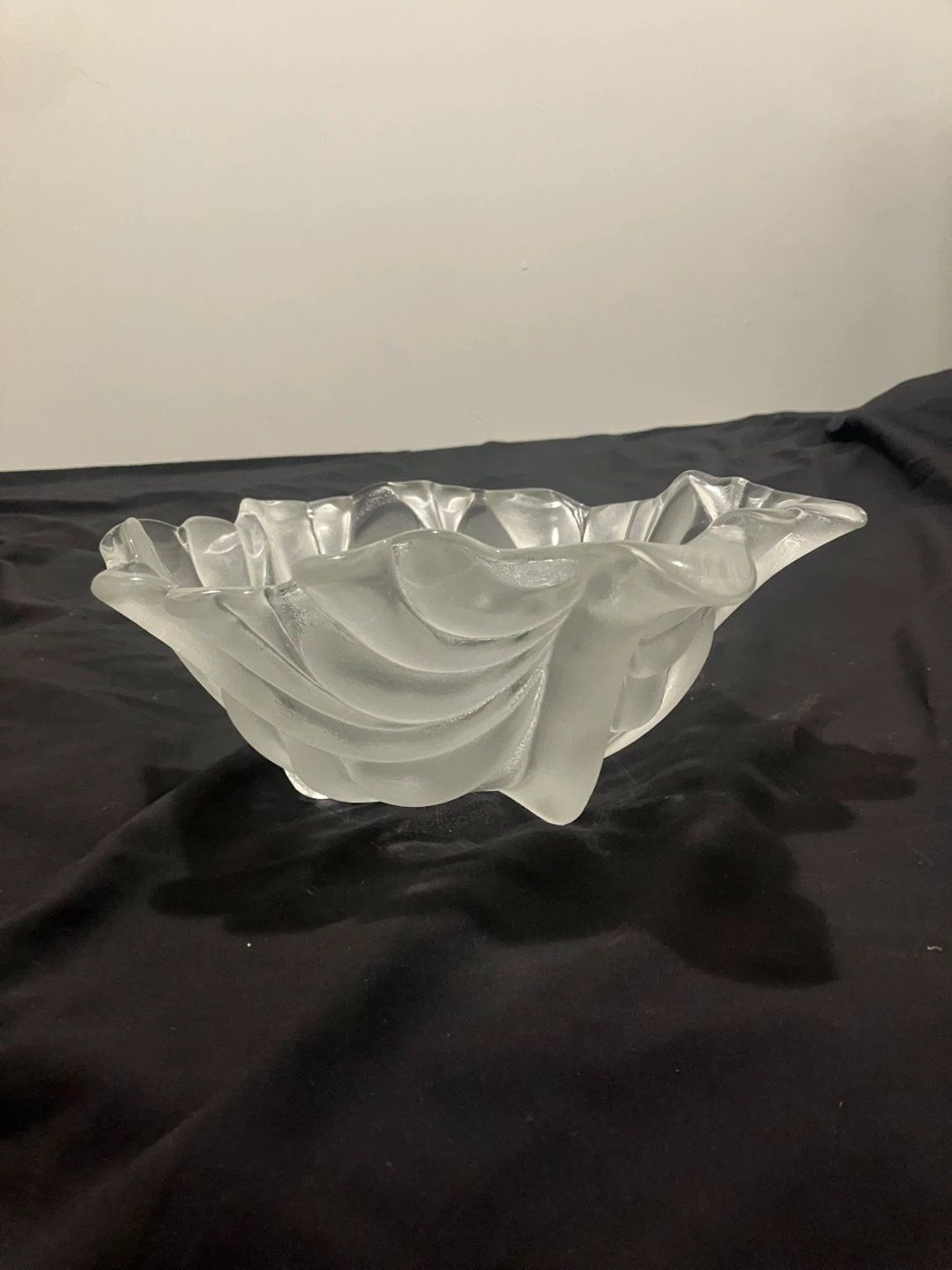Vintage Mikasa Walther Frosted Glass Bowl - Like New - photo 3
