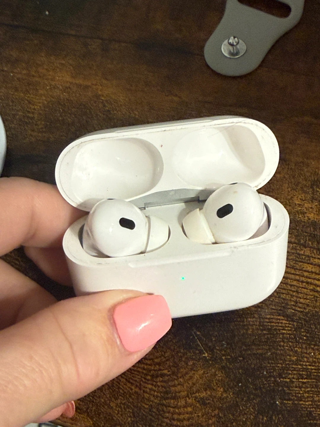 Apple AirPods Pro (2nd generation) with Charging Case - photo 4