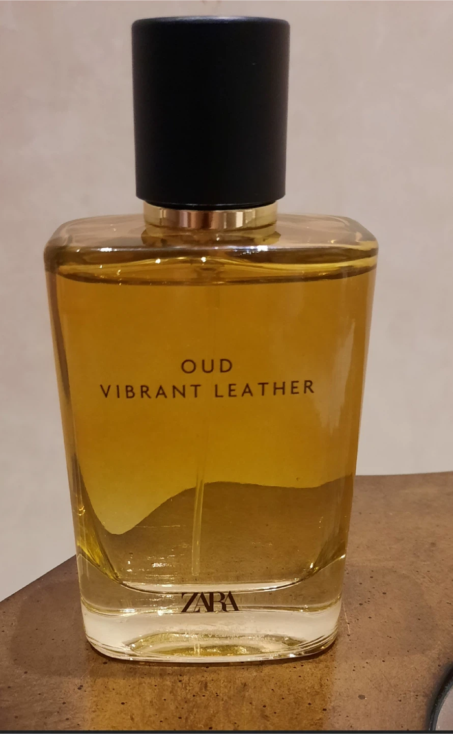 Zara Oud Vibrant Leather Eau de Parfum