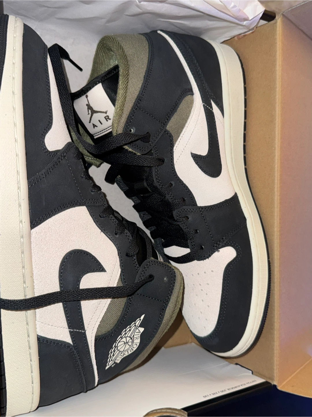 Air Jordan 1 Mid SE Men's Shoes - Size 11