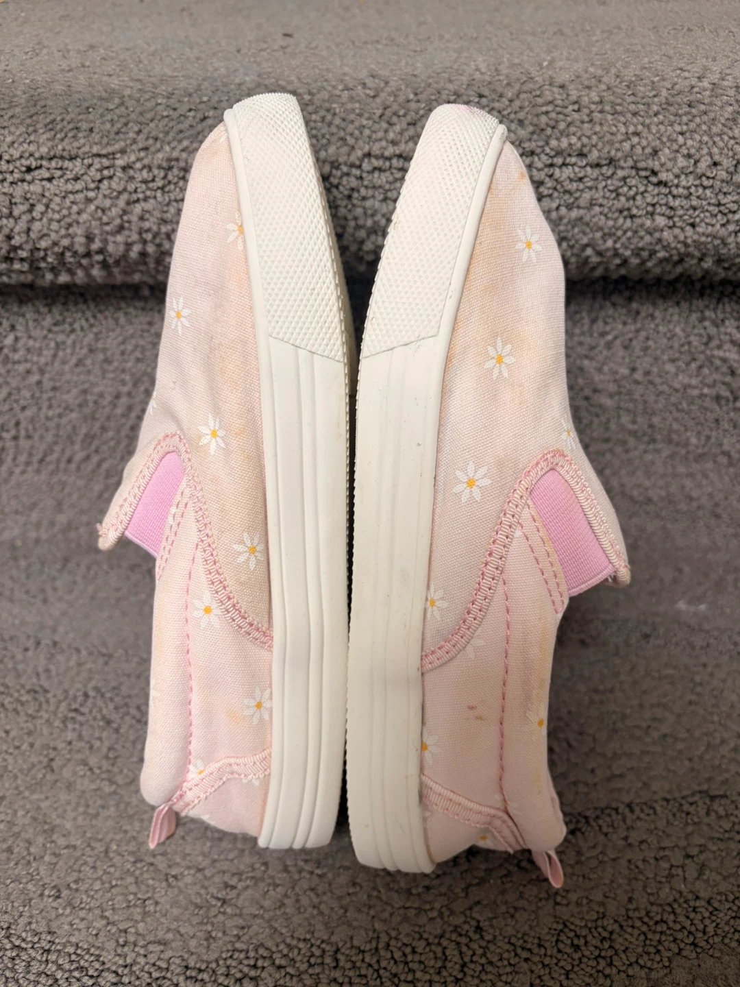 GAP Kids Slip-On Daisy Shoes Size 1 - photo 2