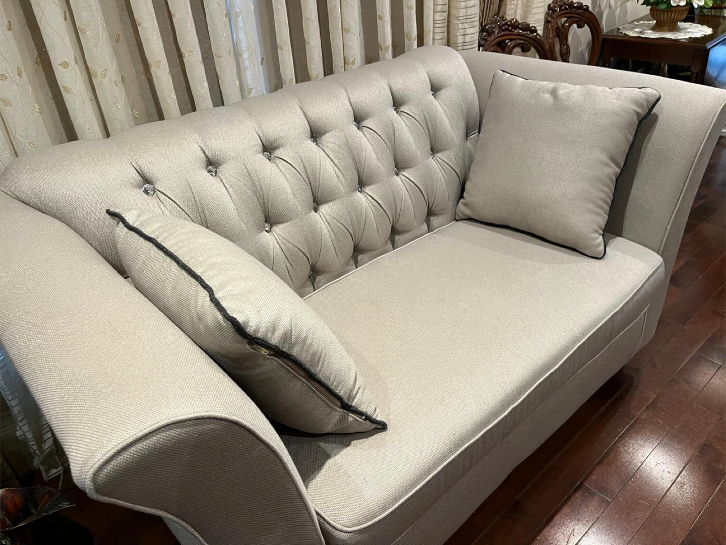 Tufted Loveseat Sofa with Crystal Accents - photo 3
