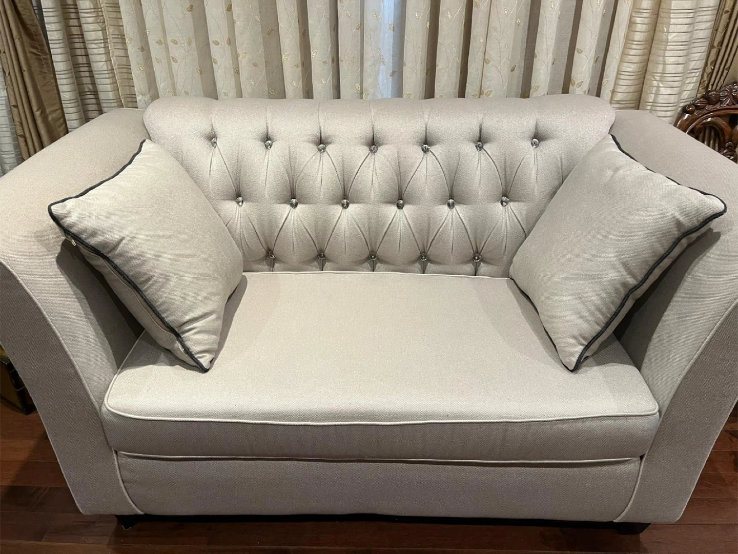 Tufted Loveseat Sofa with Crystal Accents - photo 2