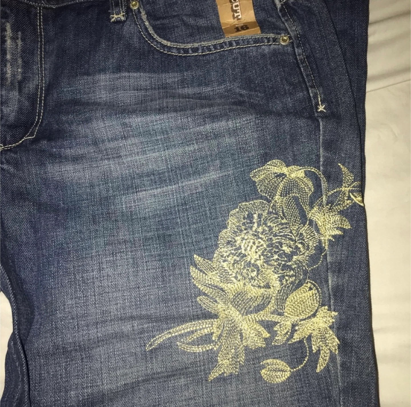Women's Vintage Old Navy Boot Cut Jeans  with Floral Embroidery - photo 2