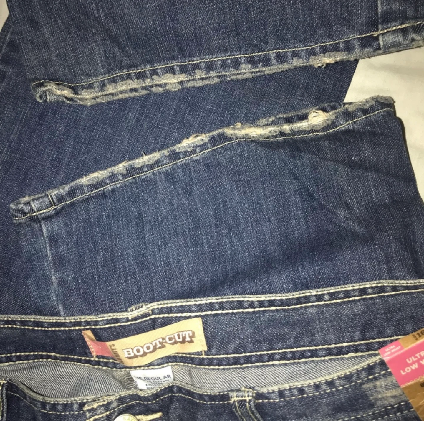 Women's Vintage Old Navy Boot Cut Jeans  with Floral Embroidery - photo 3