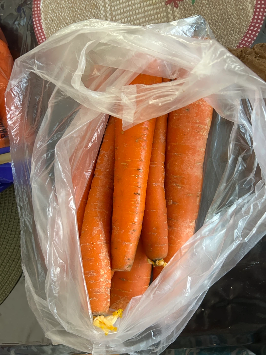 FREE Country Fresh Carrots - 2 lb Bag - photo 2