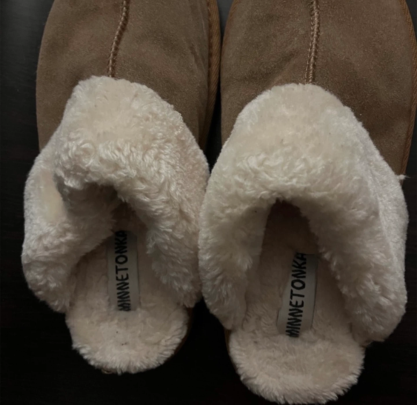 MinneTonka Women’s Chesney Slippers Size 10W