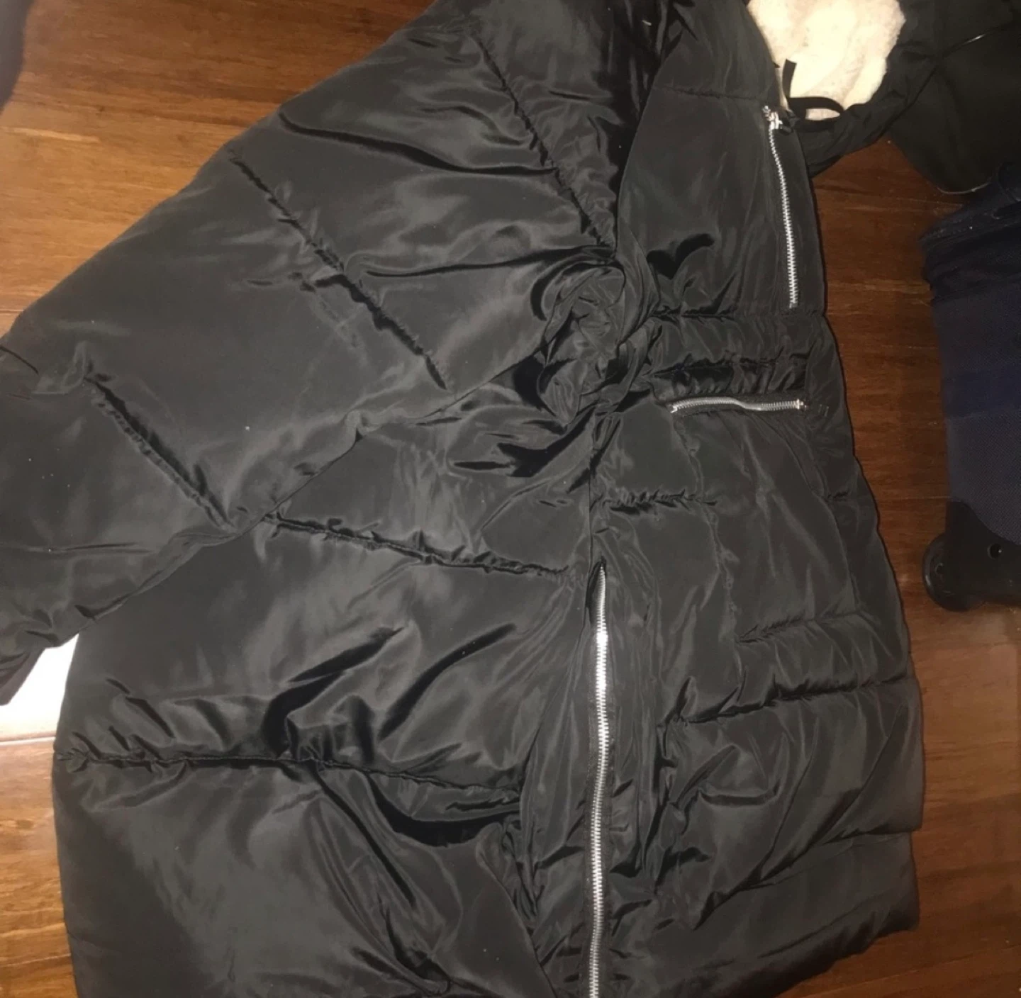 Dongxi Collection Women’s puffer coat (Size L/XL) - photo 5
