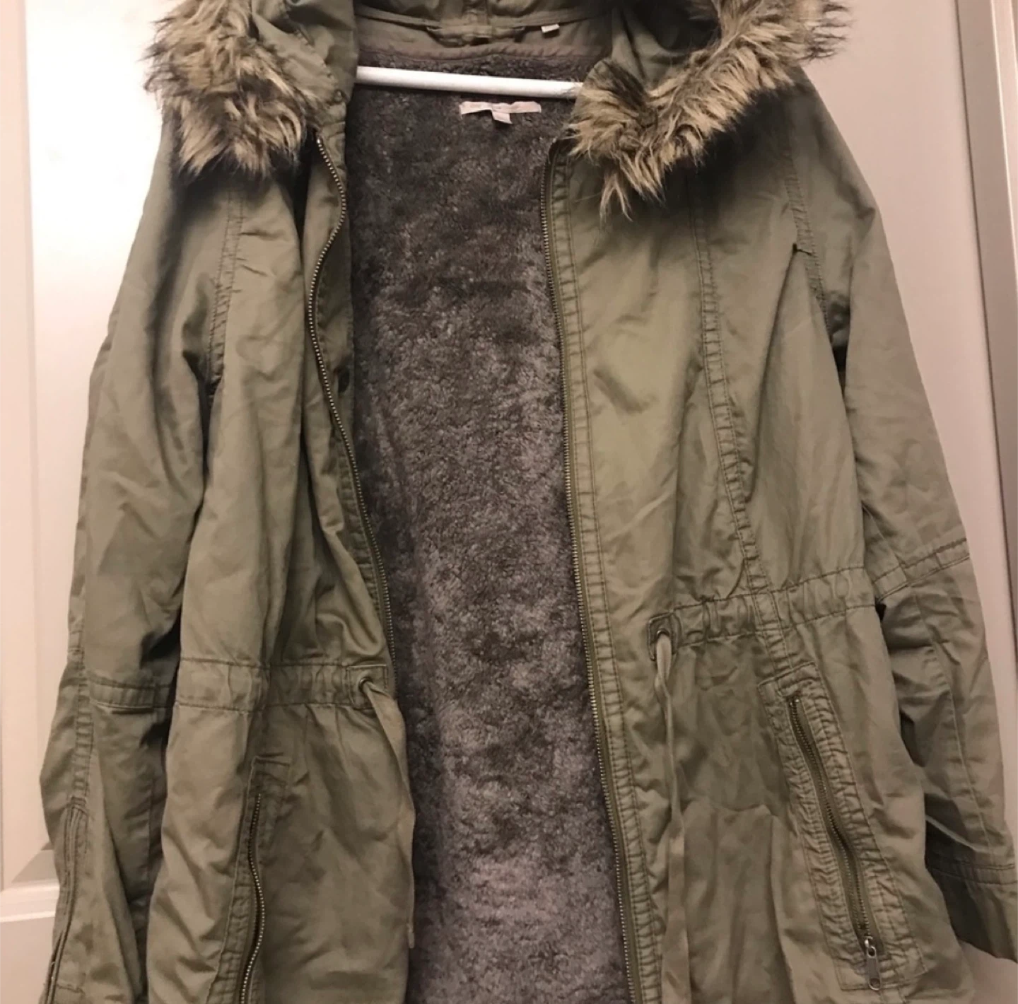 Gap Fur Lined Parka Women’s Medium Green With Hood - photo 3