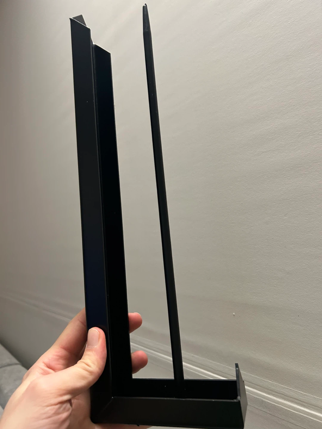Black Metal Easel Stand - photo 3