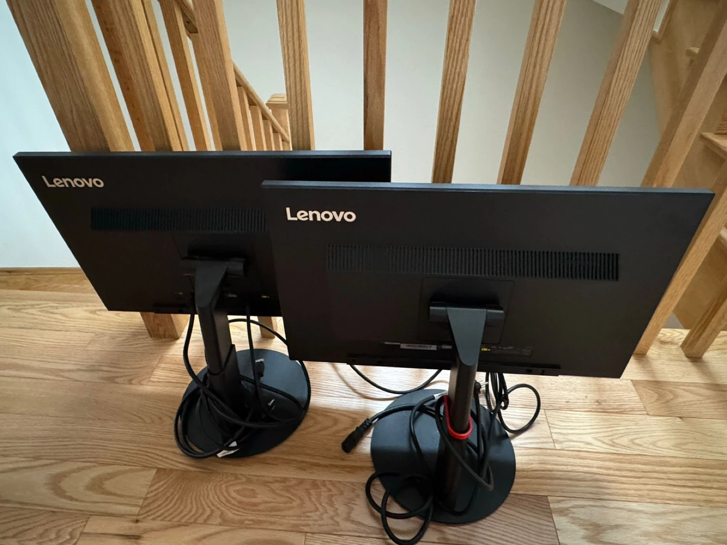 Lenovo ThinkVision T24i-10 Monitors (2x) - photo 3