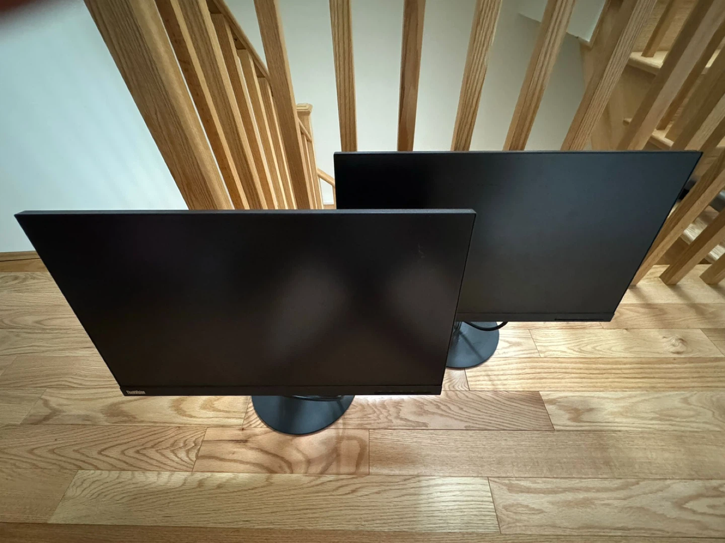 Lenovo ThinkVision T24i-10 Monitors (2x) - photo 2