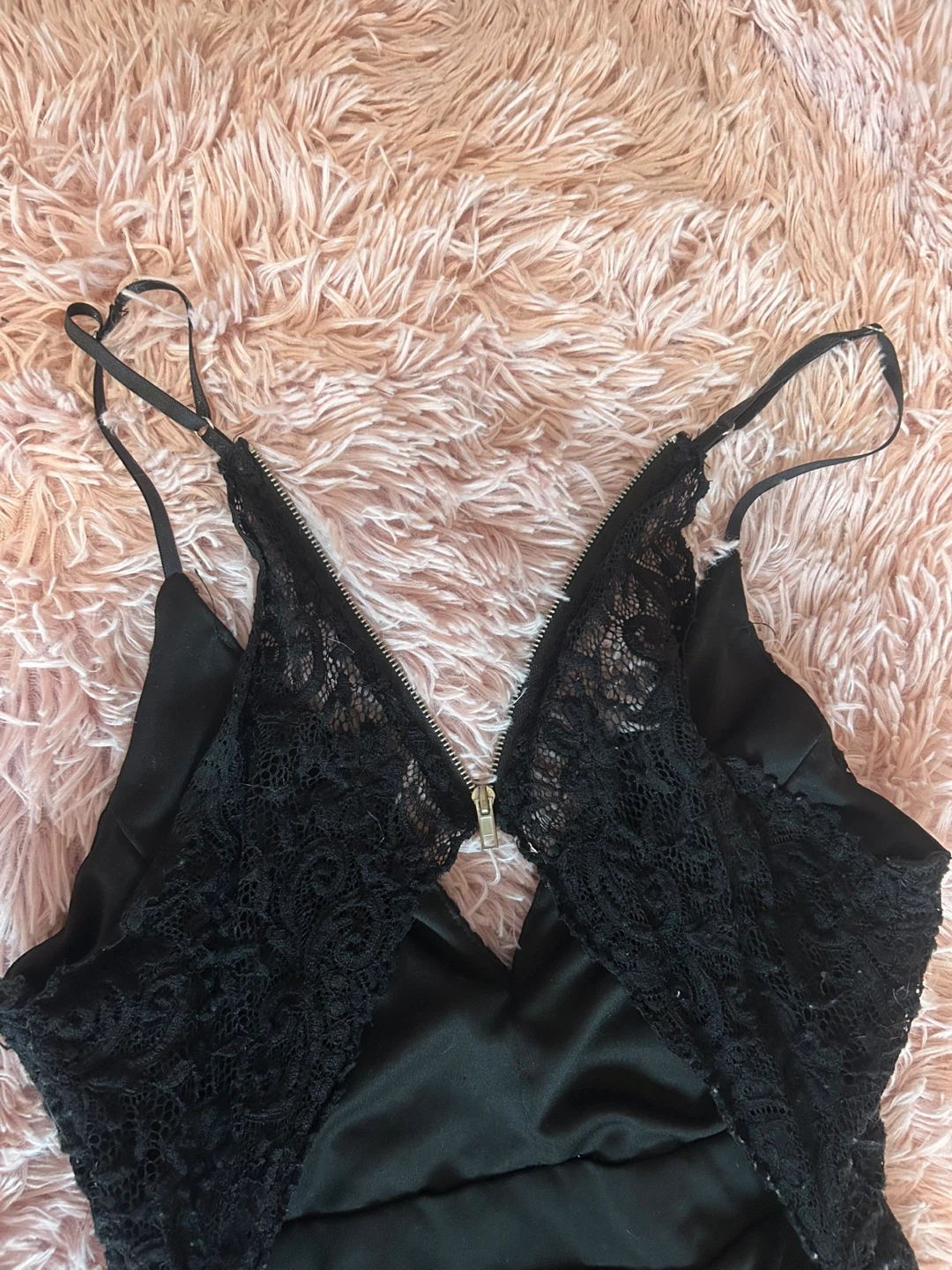Revamped Black Lace Zipper Dress - Size Medium🏆 - photo 4