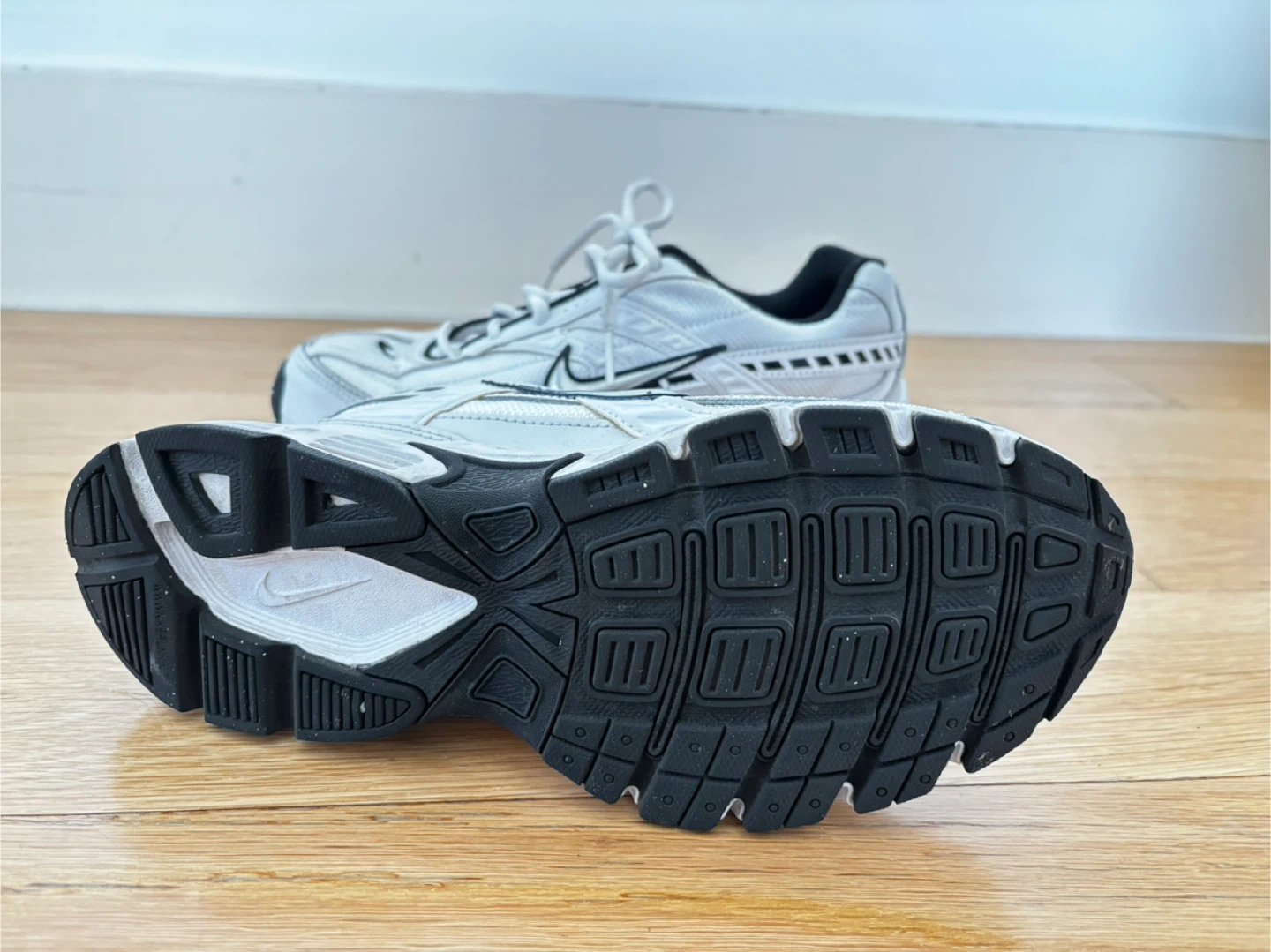 Nike Women's Running Shoes Size 7 FQ6873-101 White - photo 4