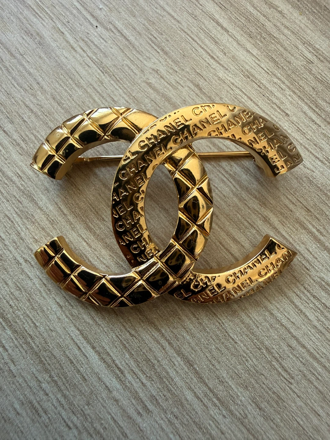 CHANEL CC Brooch