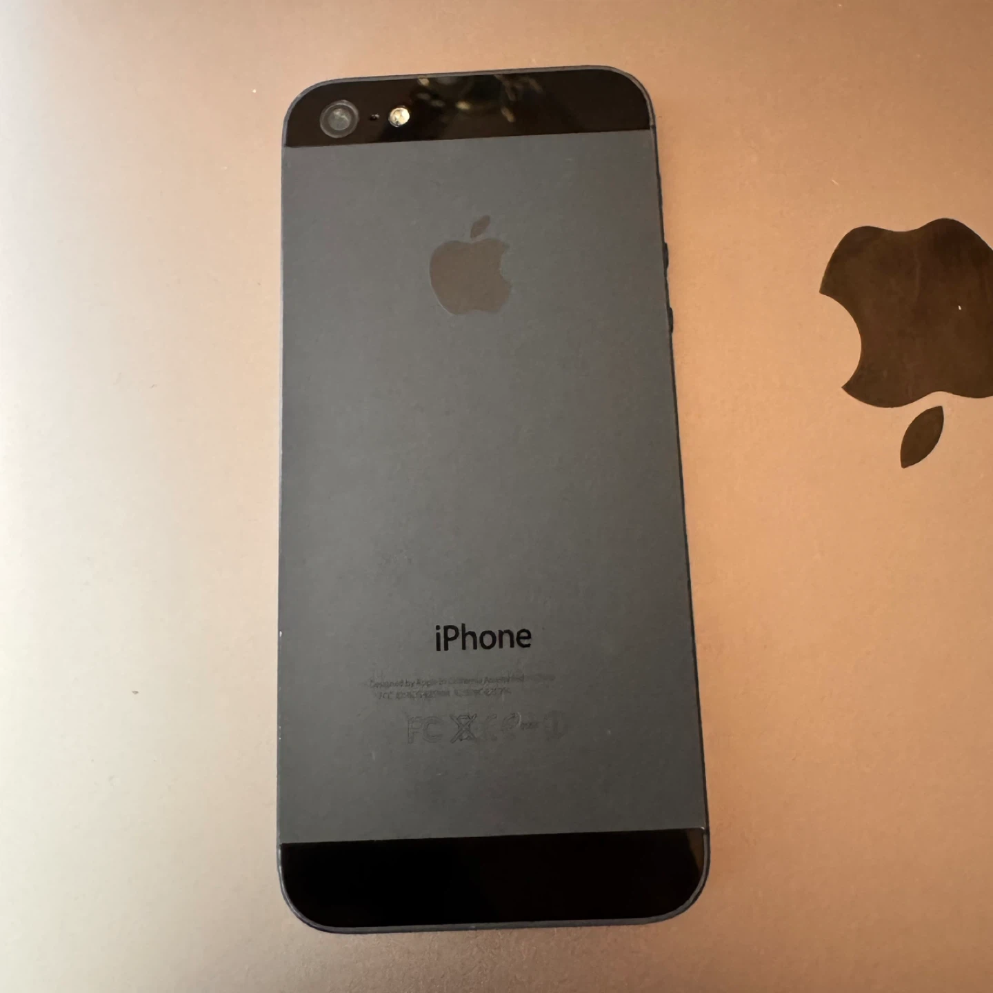 Apple iPhone 5 - Black - photo 3
