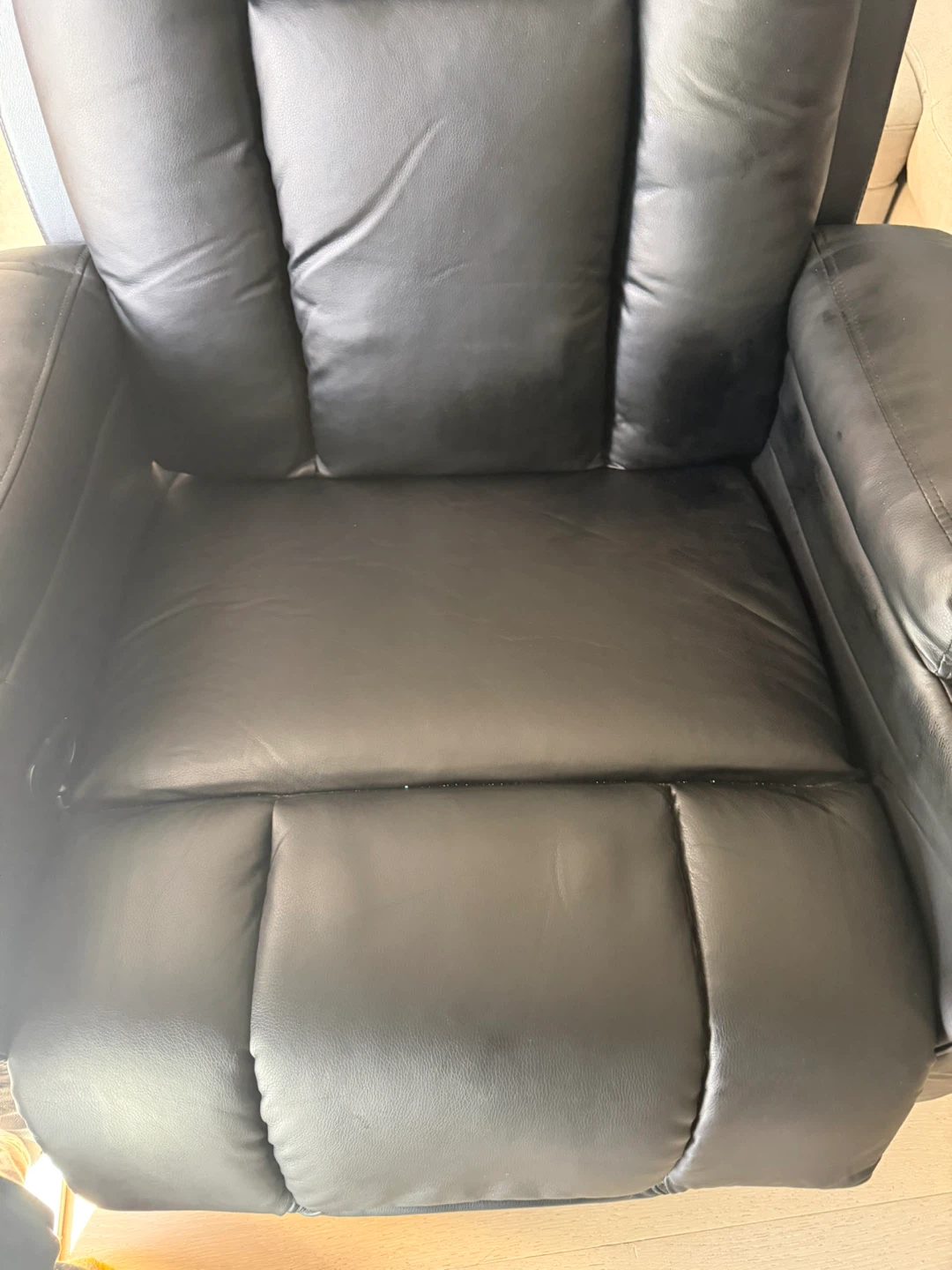 New Black Faux Leather Recliner Chair with heat massager - photo 5