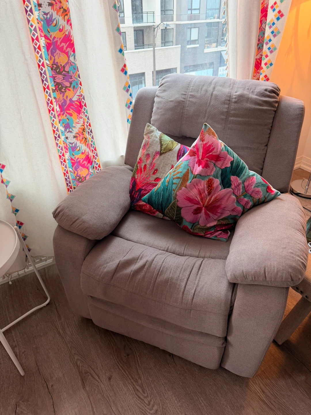 Grey Recliner Armchair - photo 2