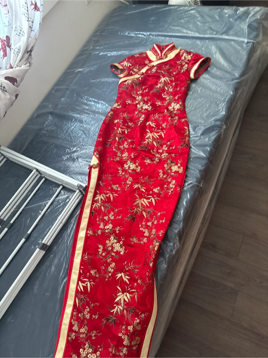Red Traditional Chinese Cheongsam Dress with Gold Floral