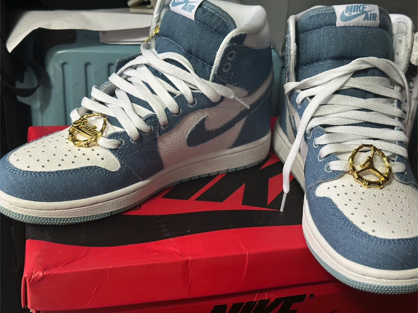 Air Jordan 1 High OG "Denim" Sneakers - photo 3