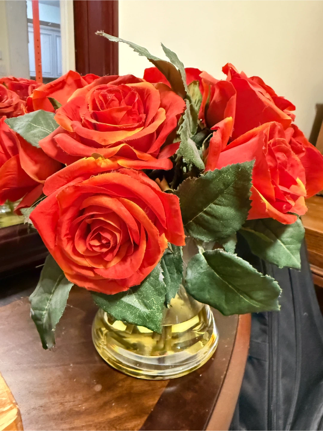 Artificial Roses Bouquet in Glass Vase - photo 3