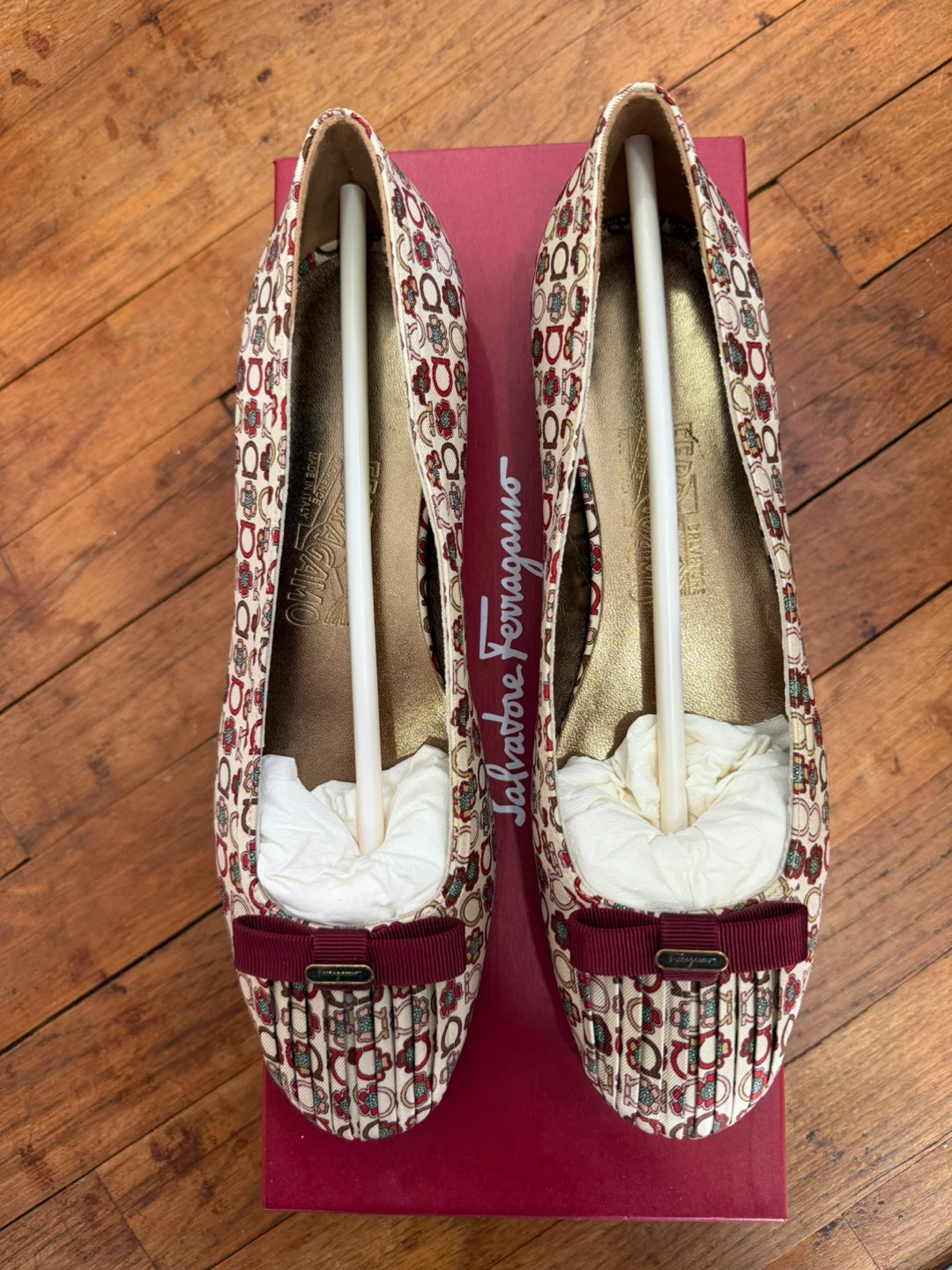 Salvatore Ferragamo Women's "Rubino" Ballet Flats Size 8