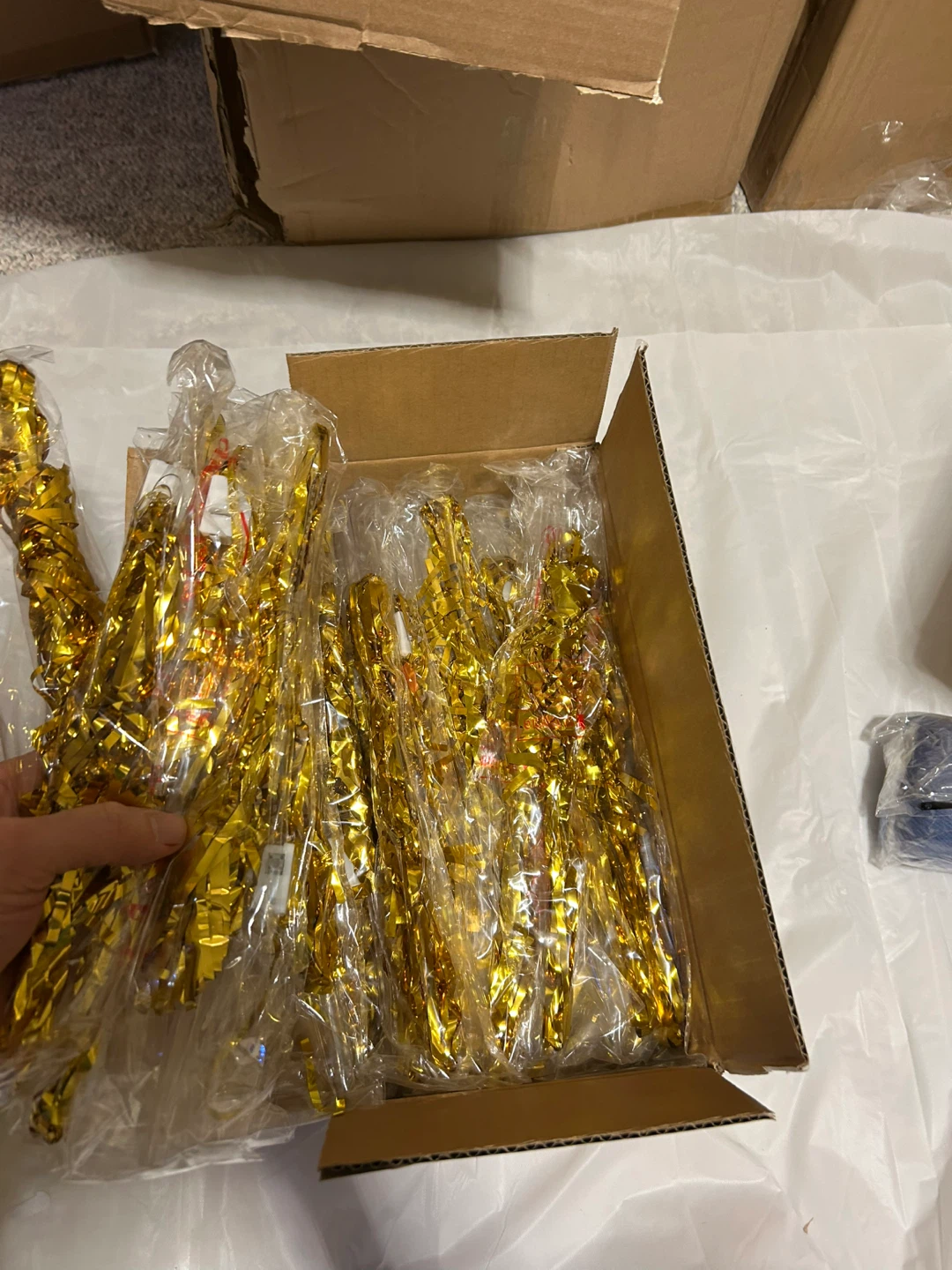 Gold Tinsel Light-Up Wands - Bulk Pack - photo 4