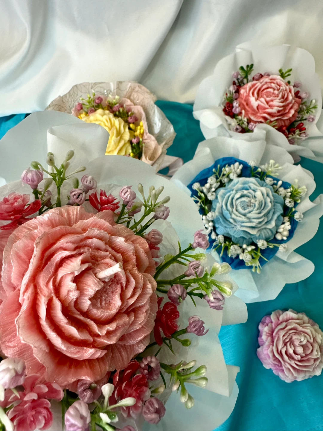 Mini-bouquet of soy wax candles "Tender Compliment" - photo 5
