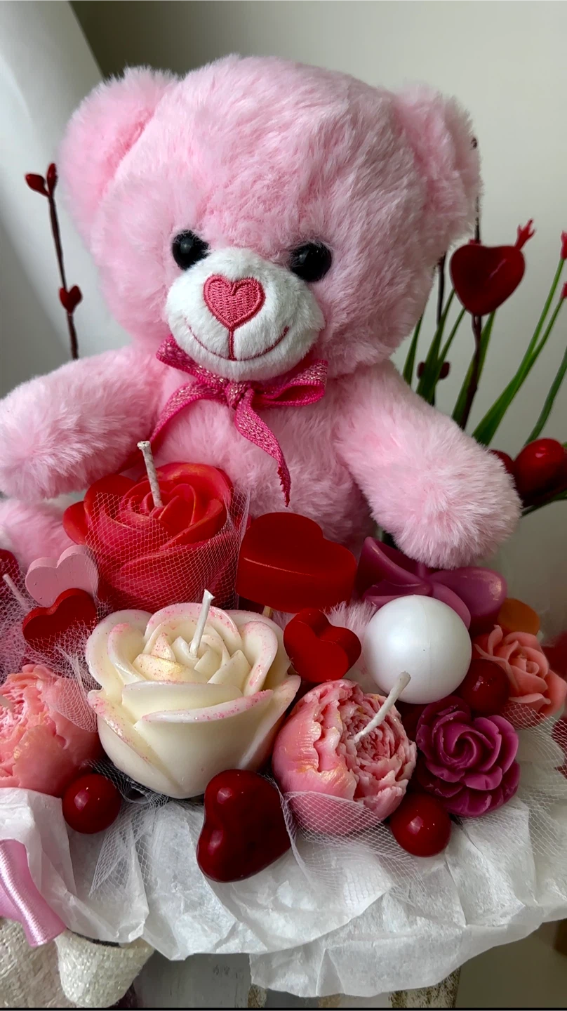A delicate bouquet of candles with a teddy bear - photo 3