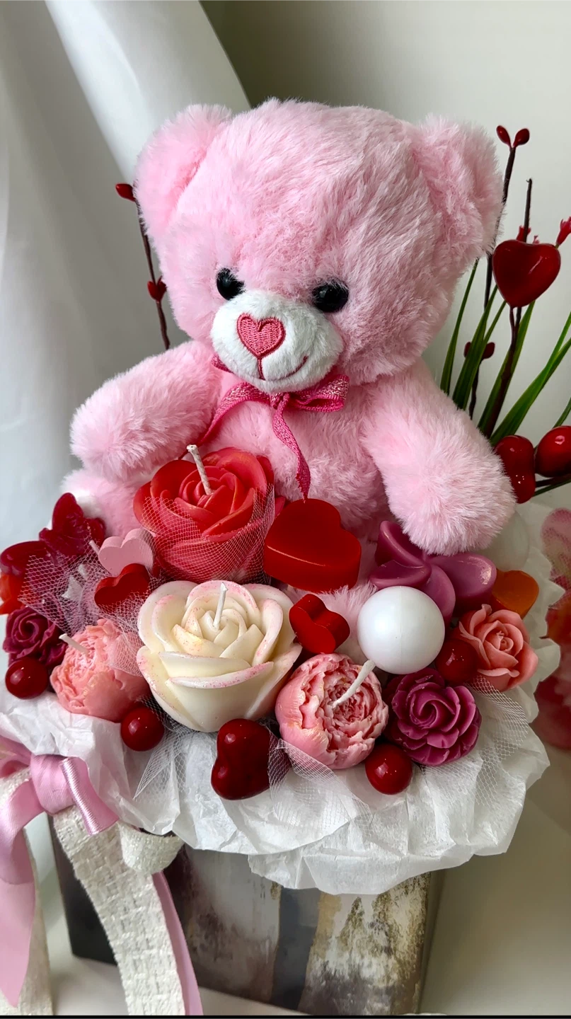 A delicate bouquet of candles with a teddy bear - photo 4