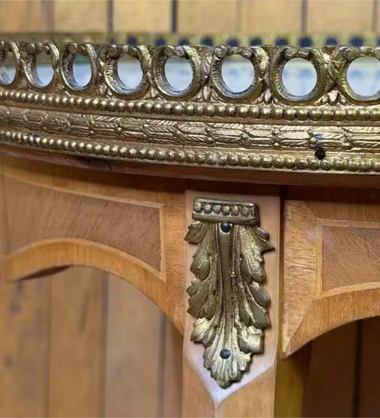 Ornate Oval Accent Table with Marble Top - photo 3