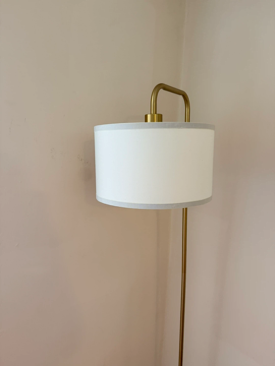 Brass Arc Floor Lamp with White Drum Shade - photo 3