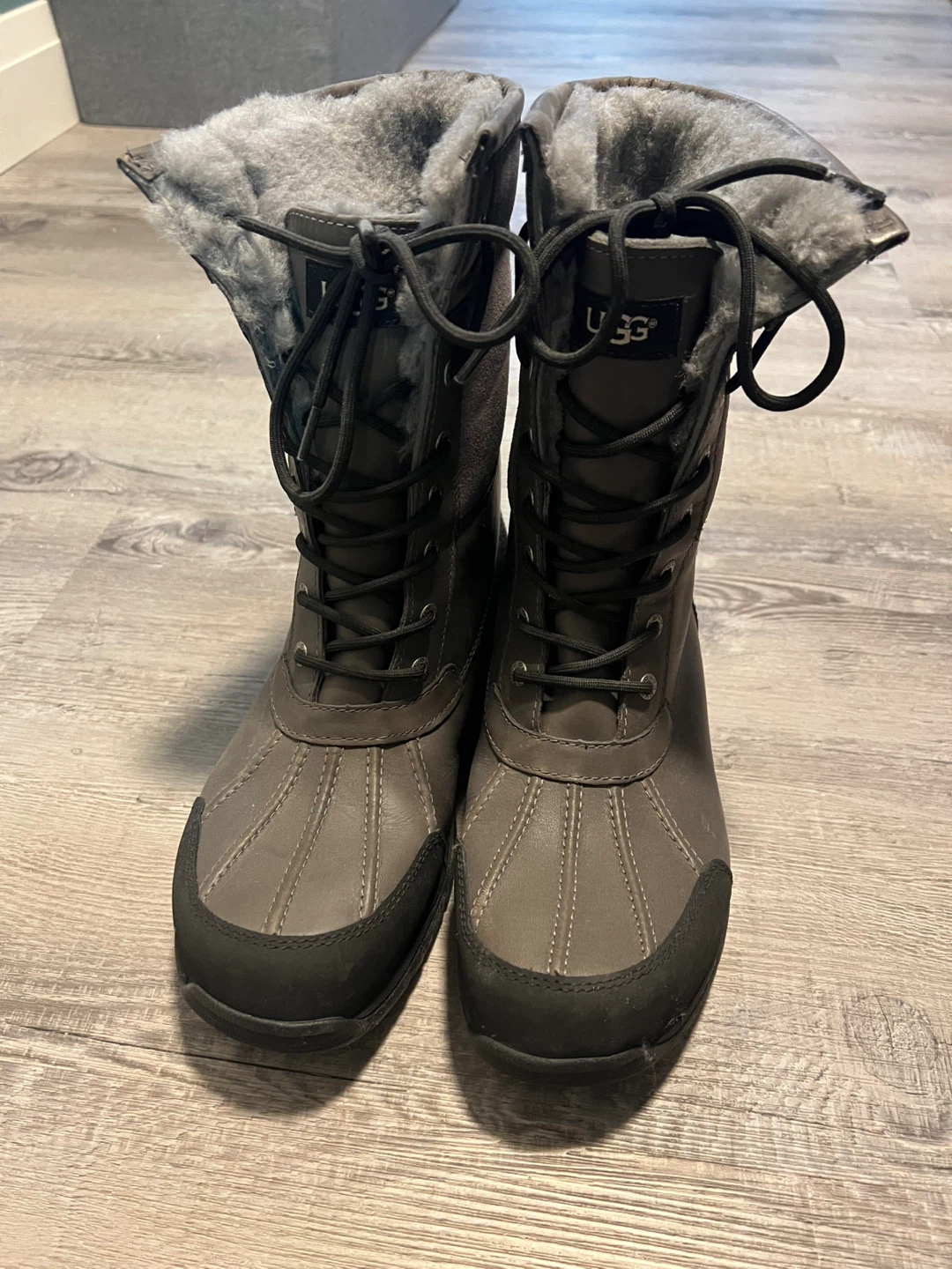 UGG Men’s Winter Boots Size 11.5