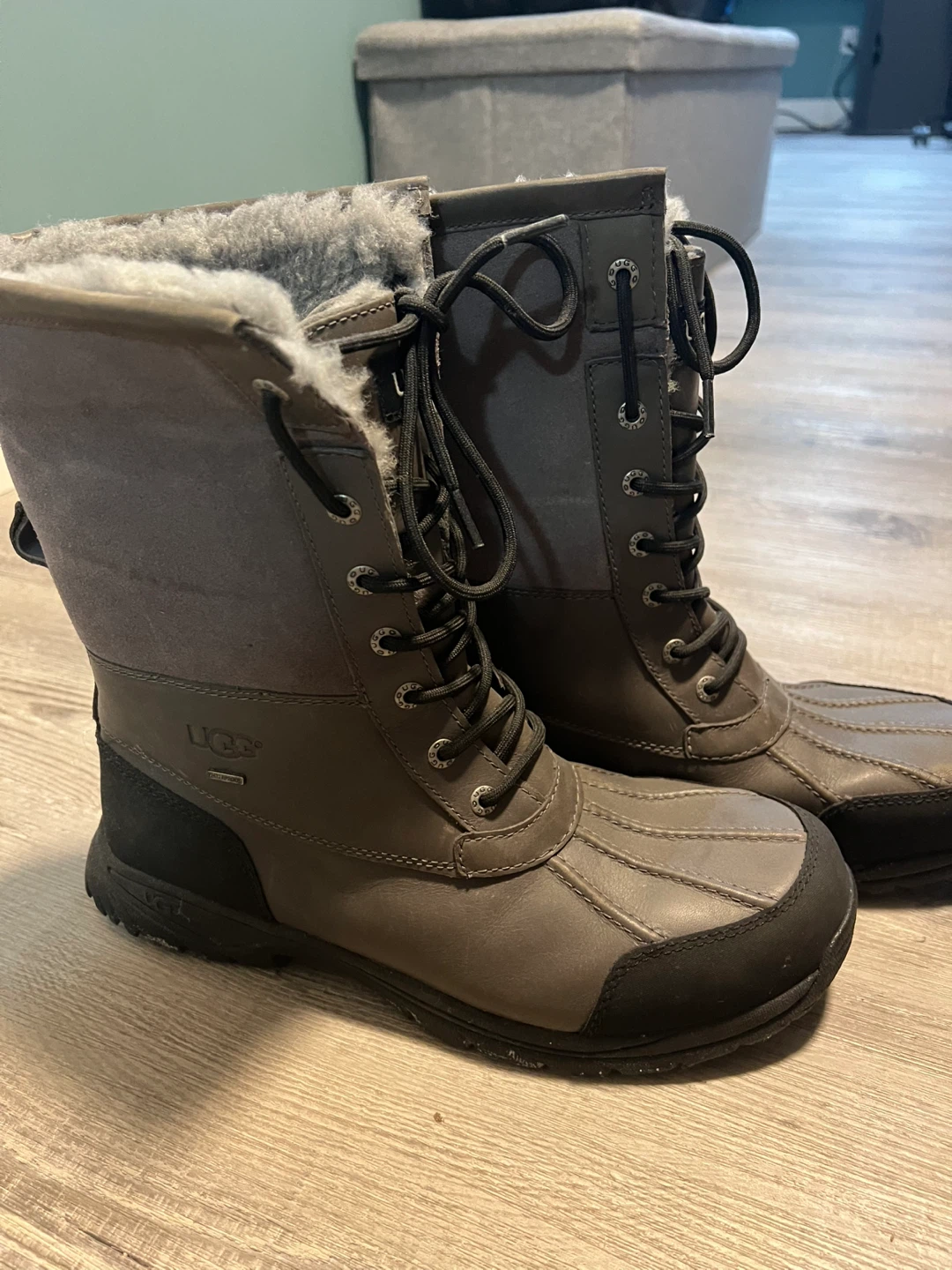 UGG Men’s Winter Boots Size 11.5 - photo 2