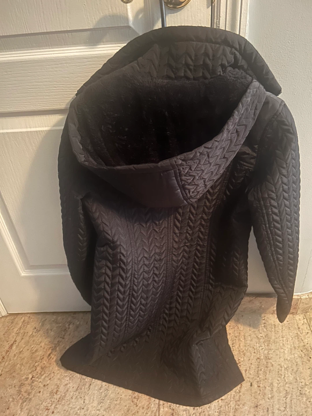 BCBGMAXAZRIA Quilted Faux Fur Lined Jacket - photo 2